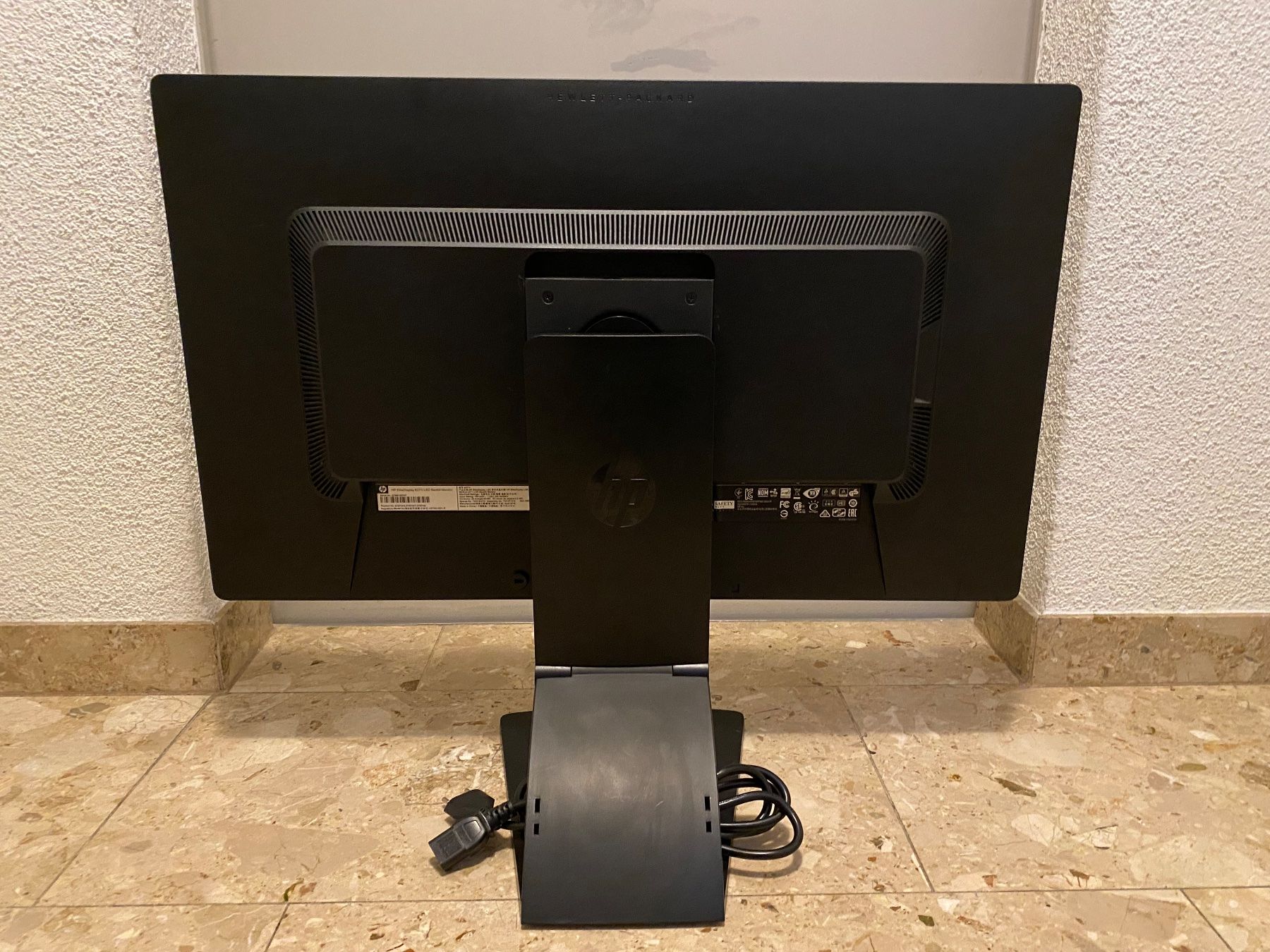 Hewlett Packard Monitor: HP 27 Zoll – Usato da Oberriet SG venduto da shanis 2