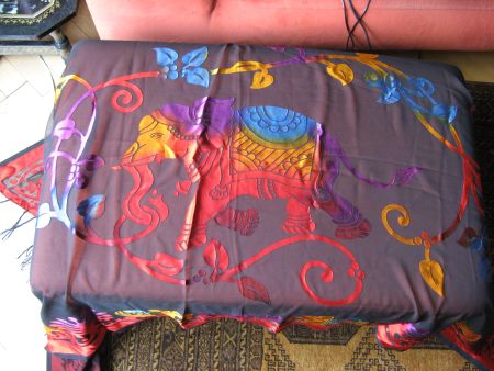 Pareo, Sarong, Lunghi Elefant