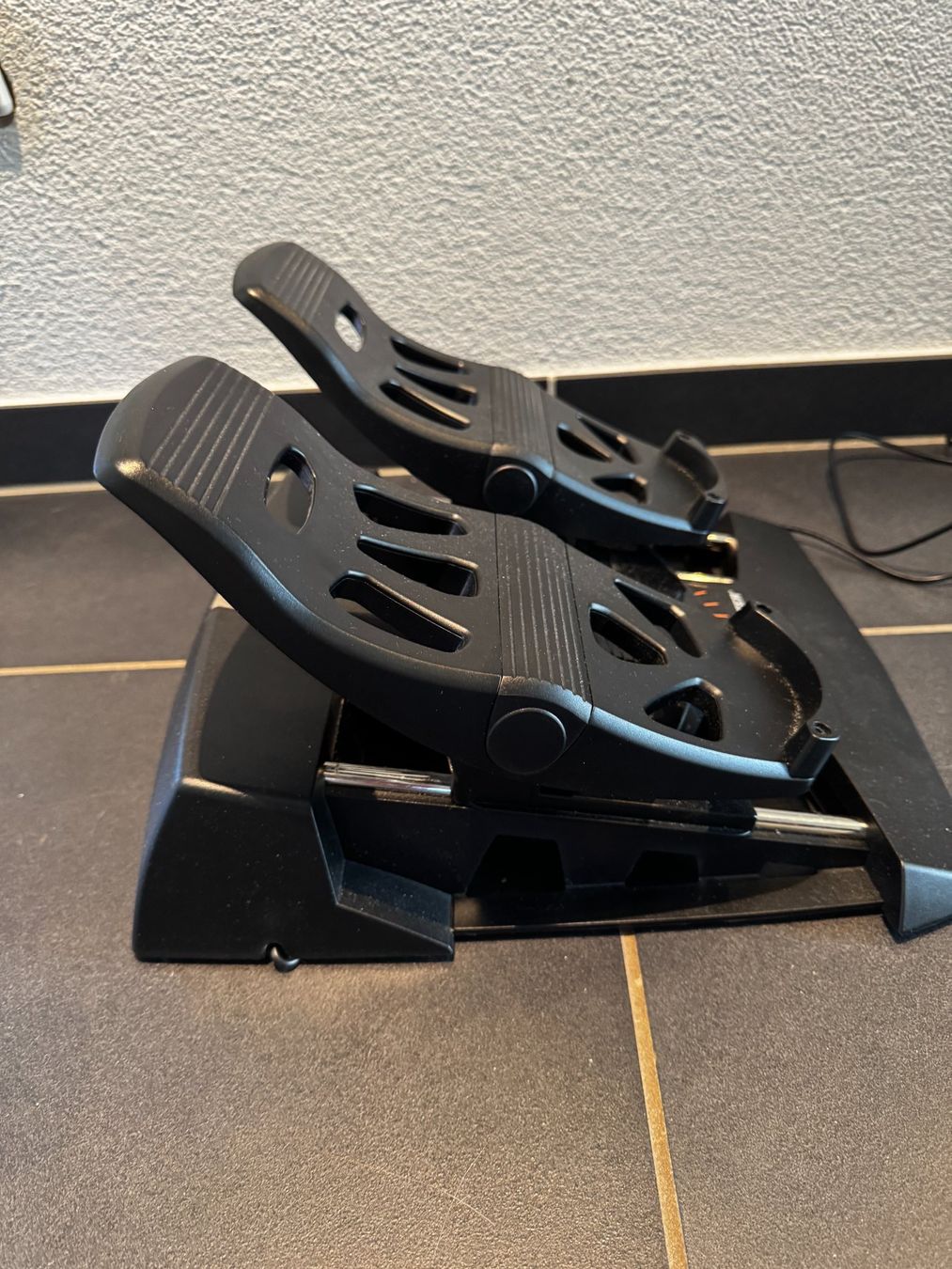 Thrustmaster Controller: Thrustmaster TFRP T. Flight Rudder Pedals – Neu (gemäss Beschreibung) aus Niederweningen von AltairXXX 1