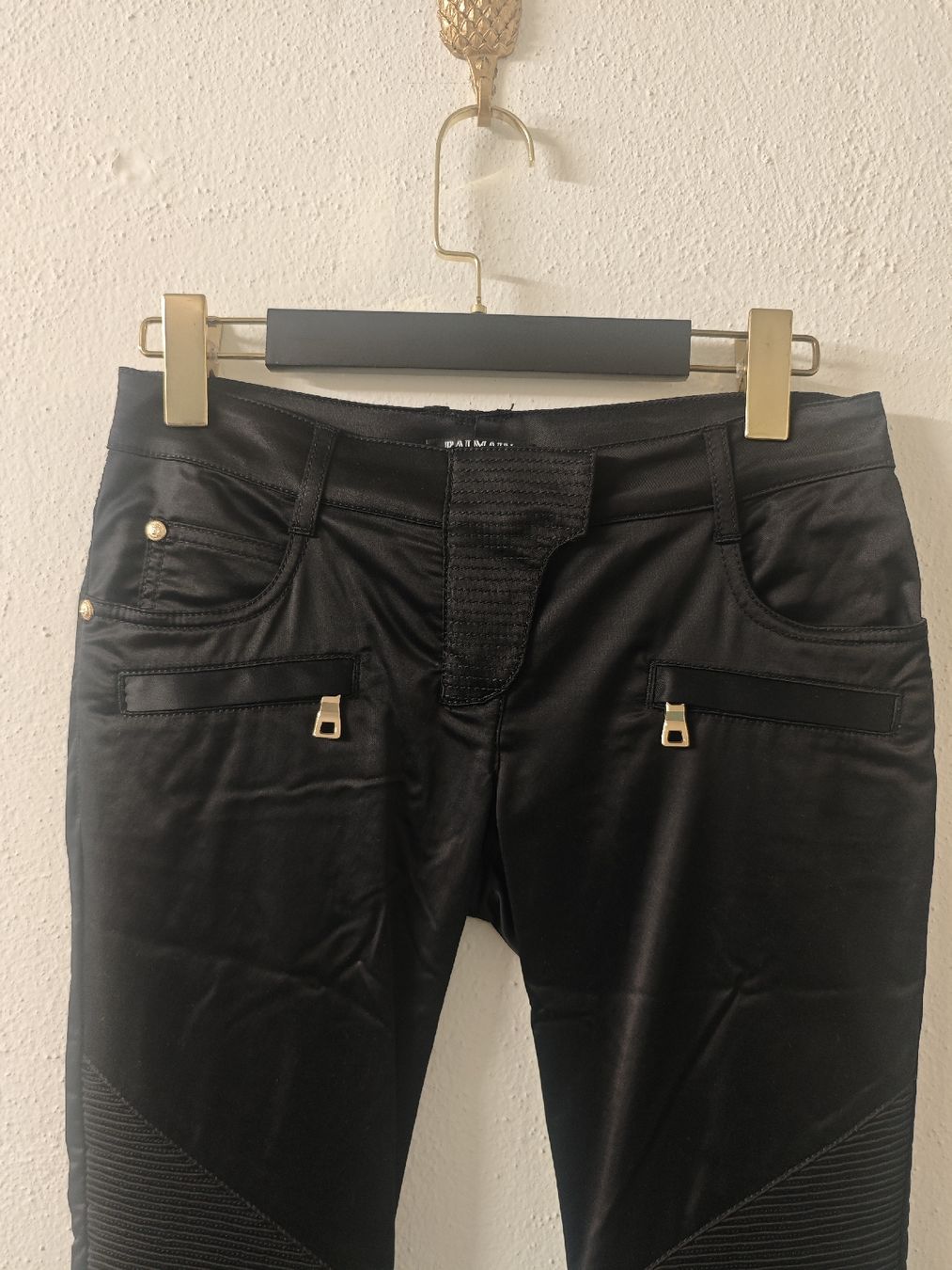 Balmain Pantaloni: BALMAIN Hosen Biker Style – Usato da Erlenbach ZH venduto da nlh