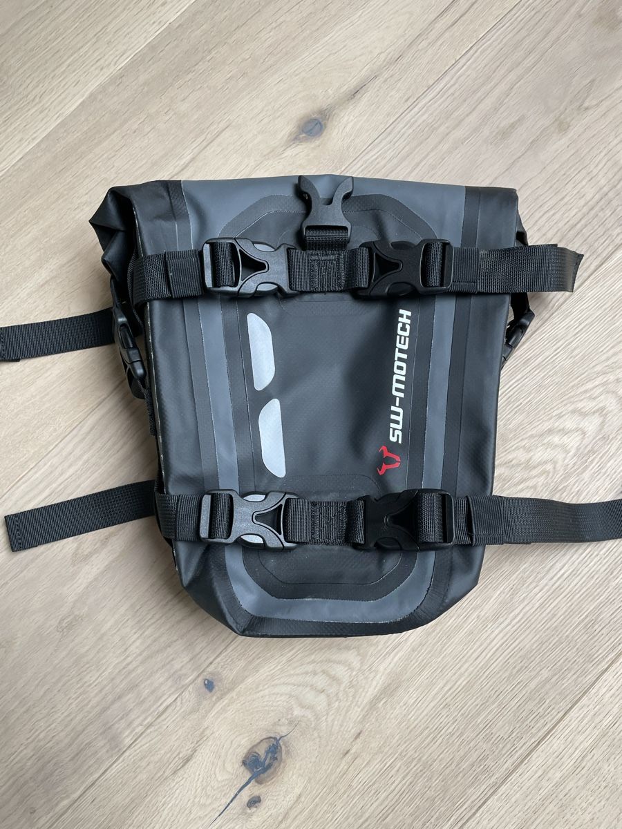 SW-Motech Valigie: SW-Motech Tailbag Drybag 80 – Nuovo (secondo la descrizione) da Basel venduto da ric_h97p 1