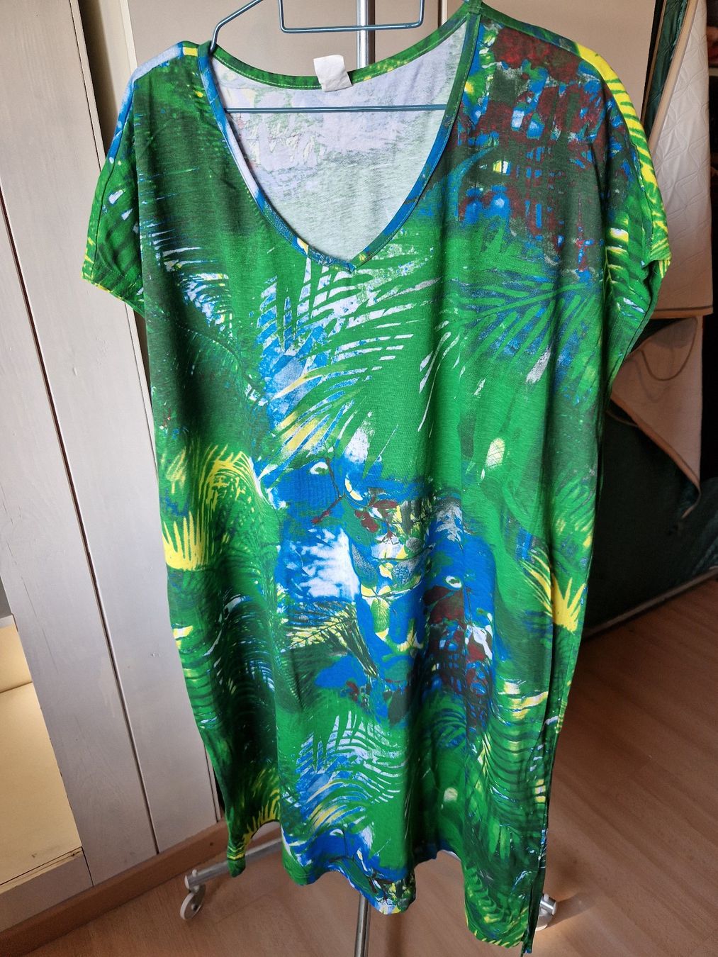 Kleider: Kleid Grün, Blau gemustert – Gebraucht aus Niederbipp von Trude04