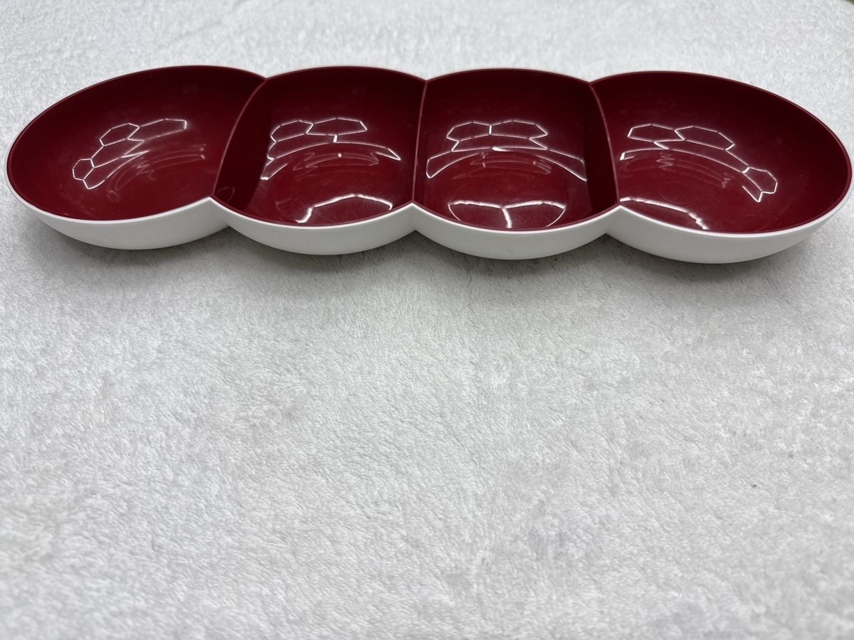 Tupperware Contenitori & Simili: Tupperware Allegra Perle, plat de service à 4 compartiments – Usato da Chenens venduto da anasantos90