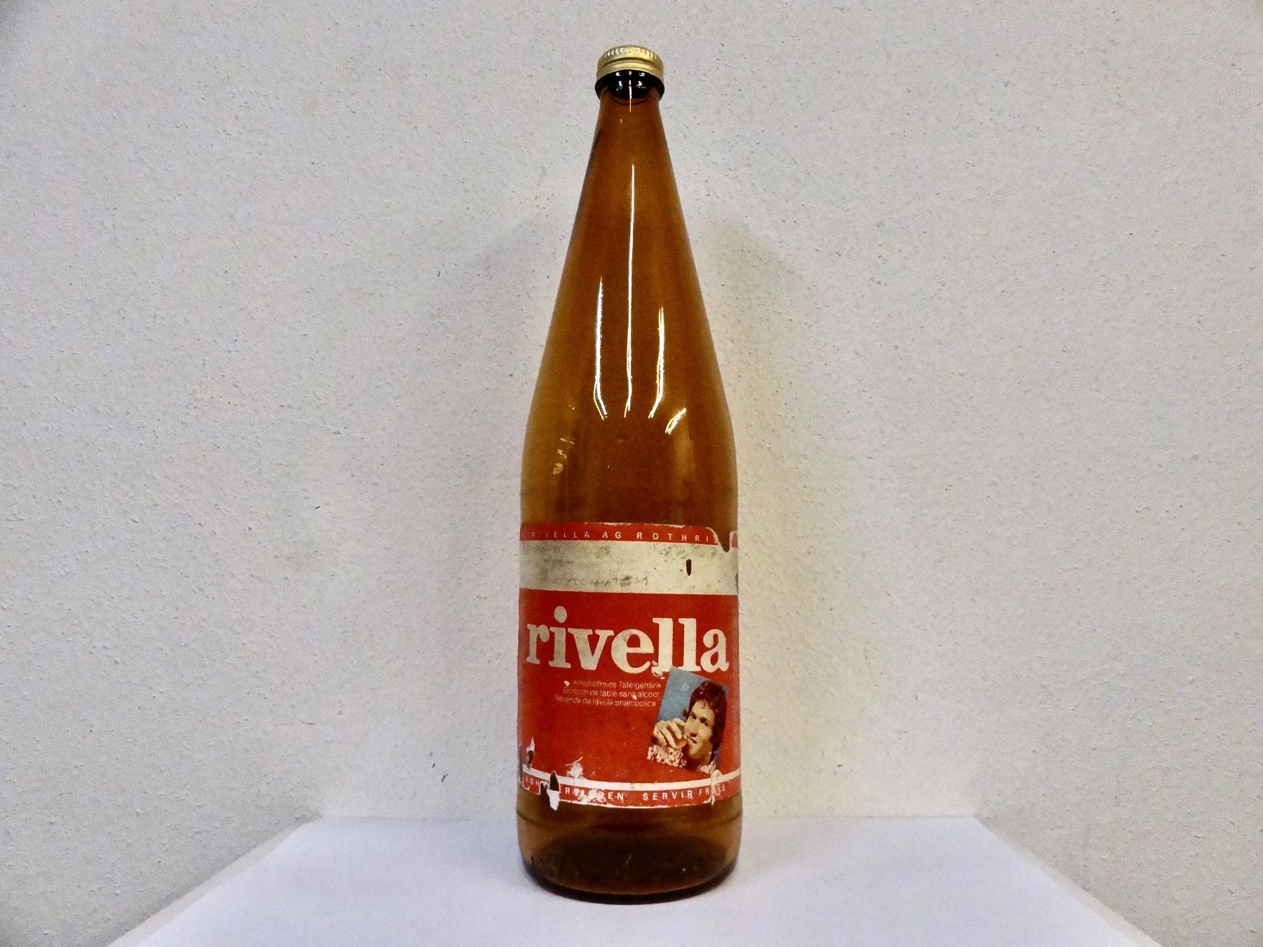 Altro in Stoviglie & Bicchieri: alte Flasche RIVELLA ROTHRIST 1973 – Usato da Kerzers venduto da Flaschenposten
