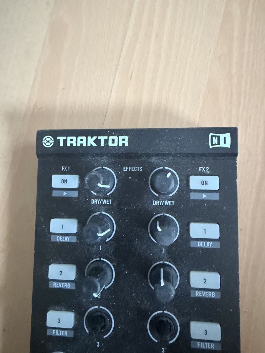 Musikinstrumente: Native Instruments Traktor Kontrol X1 DJ Controller – Gebrau – Gebraucht aus Baden von noli.r 1