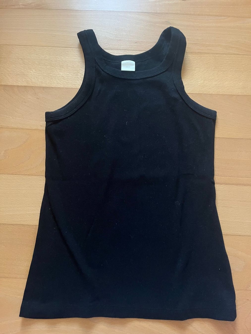 H&M Tops: Basic Top in schwarz - H&M (M) – Neuf (Voir description) à Wallenried par nfe_2xn6