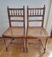 2 chaises anciennes