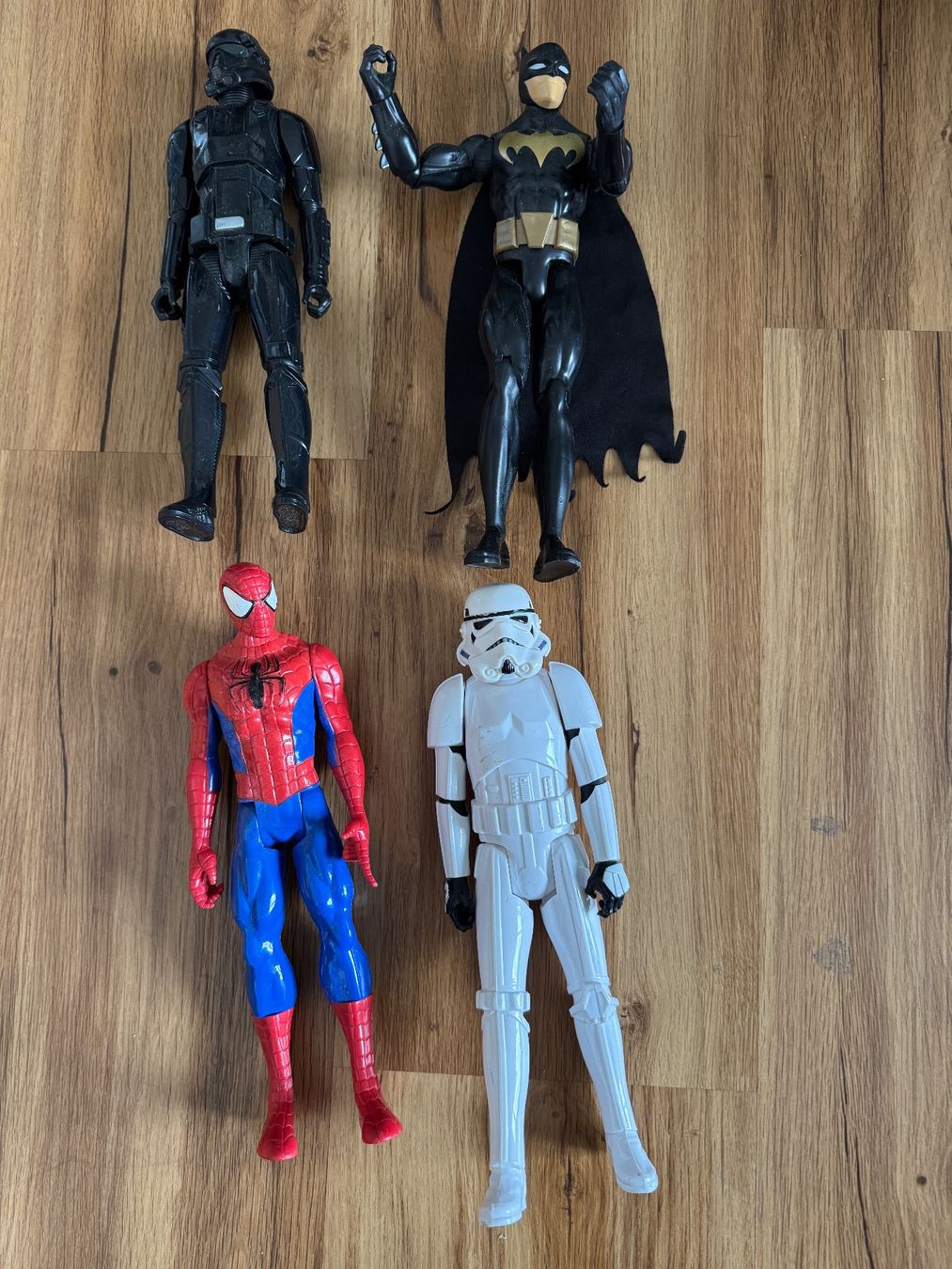 Statuette: Actionfiguren-Set: 4 Figuren – Usato da Münchenbuchsee venduto da kalapani
