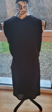 Robe noire H&M perlée élégante taille 36