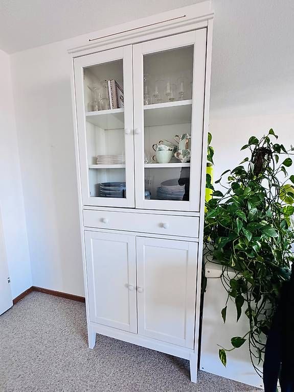 Vetrine: Hochschrank Vitrine mit Glas – Usato da Zürich venduto da Zebiglebowski