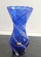 Baluster Vase aus blauem Glas mit Lattimo Dekor