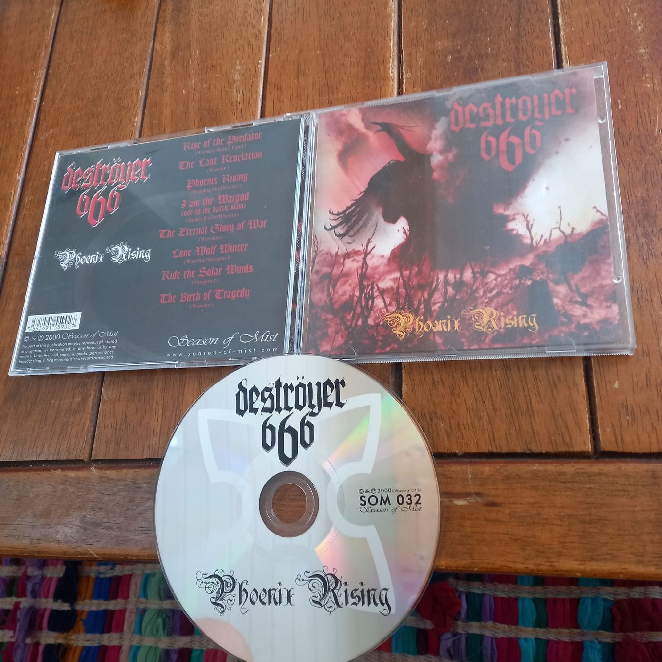 CDs: destroyer 666- phoenix..  – D'occasion à St-Cergue par VeganWarrior