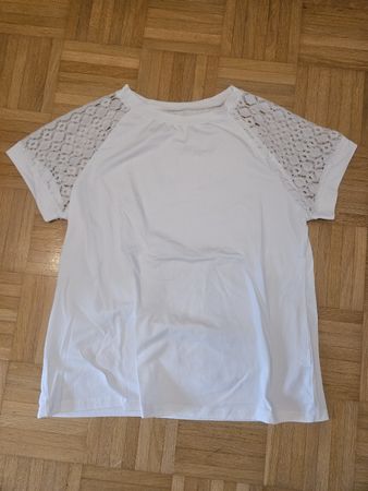 Damen T-Shirt weiss mit Spitzenärmeln Grösse M