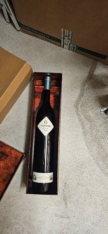 Vino: Diverse Weine zu verkaufen – Nuovo e nell'imballaggio originale da Ostermundigen venduto da ad__gc8p