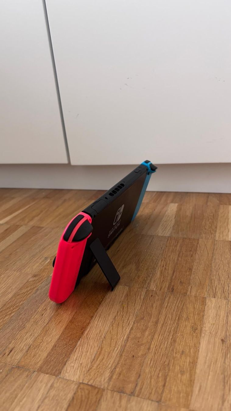 Nintendo Konsolen: Nintendo Switch mit Zubehör – Gebraucht aus Zürich von danuzzo 4