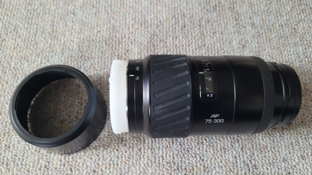 Minolta Fotocamera: Minolta Dynax 7000i mit Blitzgerät und Objektiven. – Usato da Aarwangen venduto da Striezi01 7