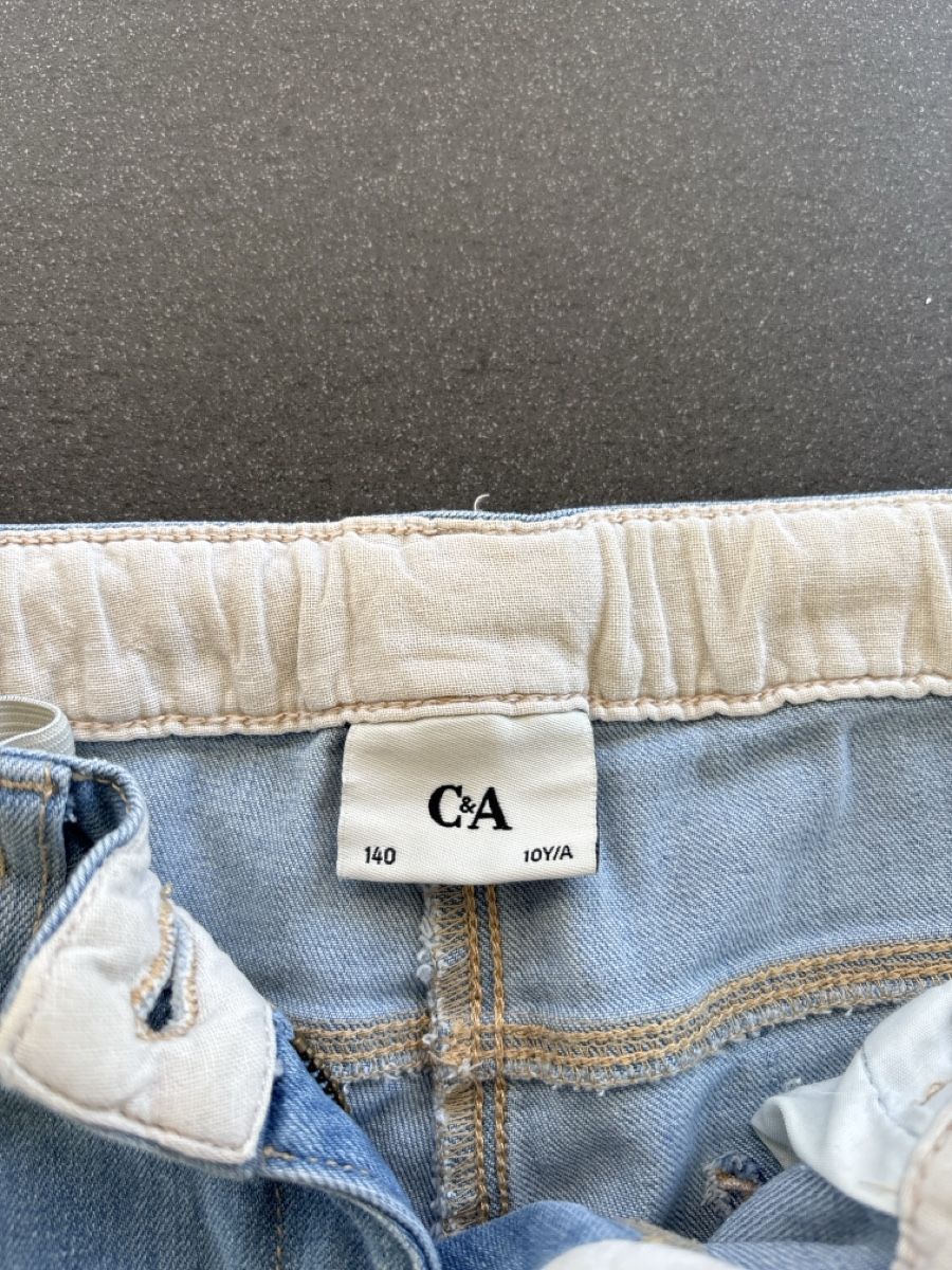 C&A Hosen: 2er Set C&A Jeans Shorts, Gr. 140 – Gebraucht aus Wilen b. Wil von b-mountain 2