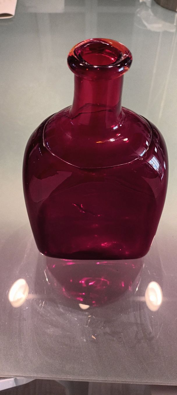 Flaschen: Bouteille ancienne rouge – Gebraucht aus Chancy von Capu19 2