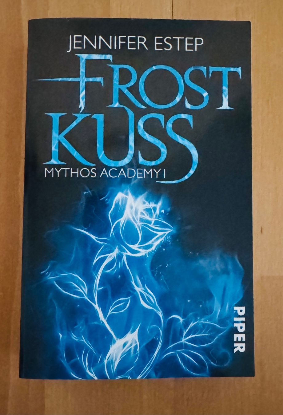 Bücher: Frostkuss- Jennifer Estep – Neu (gemäss Beschreibung) aus Bettwil von bellis_perennis_222