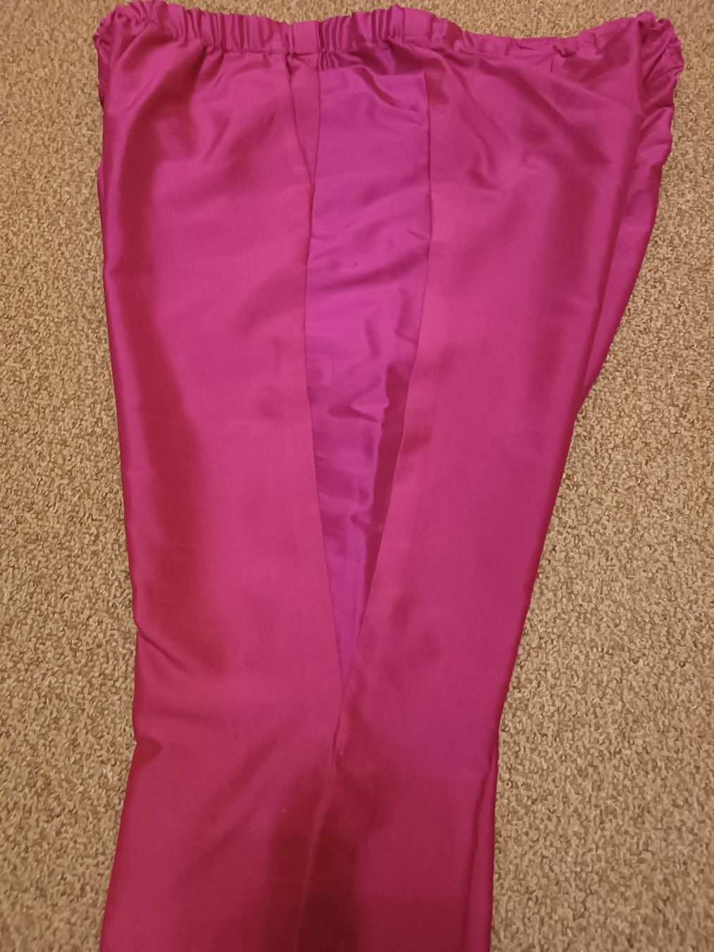 Pantaloni: Seidenhose Capri Damen Pink – Nuovo (secondo la descrizione) da Horn venduto da sonjamenzi 1