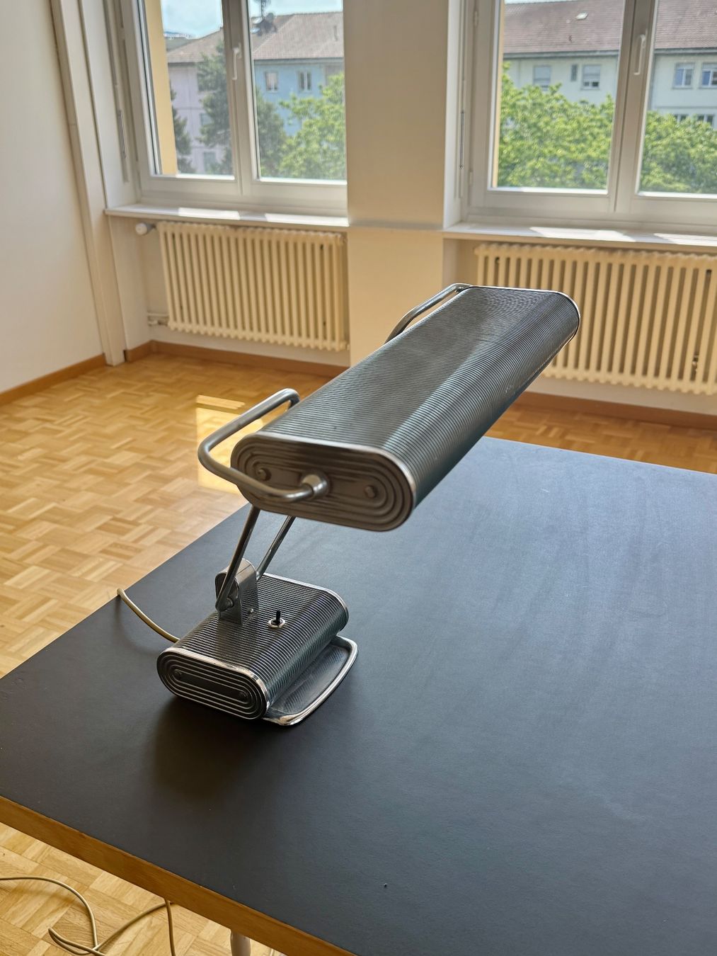 Lampes: Eileen Gray Lampe Jumo 71 – D'occasion à Bern par miro-co. 1