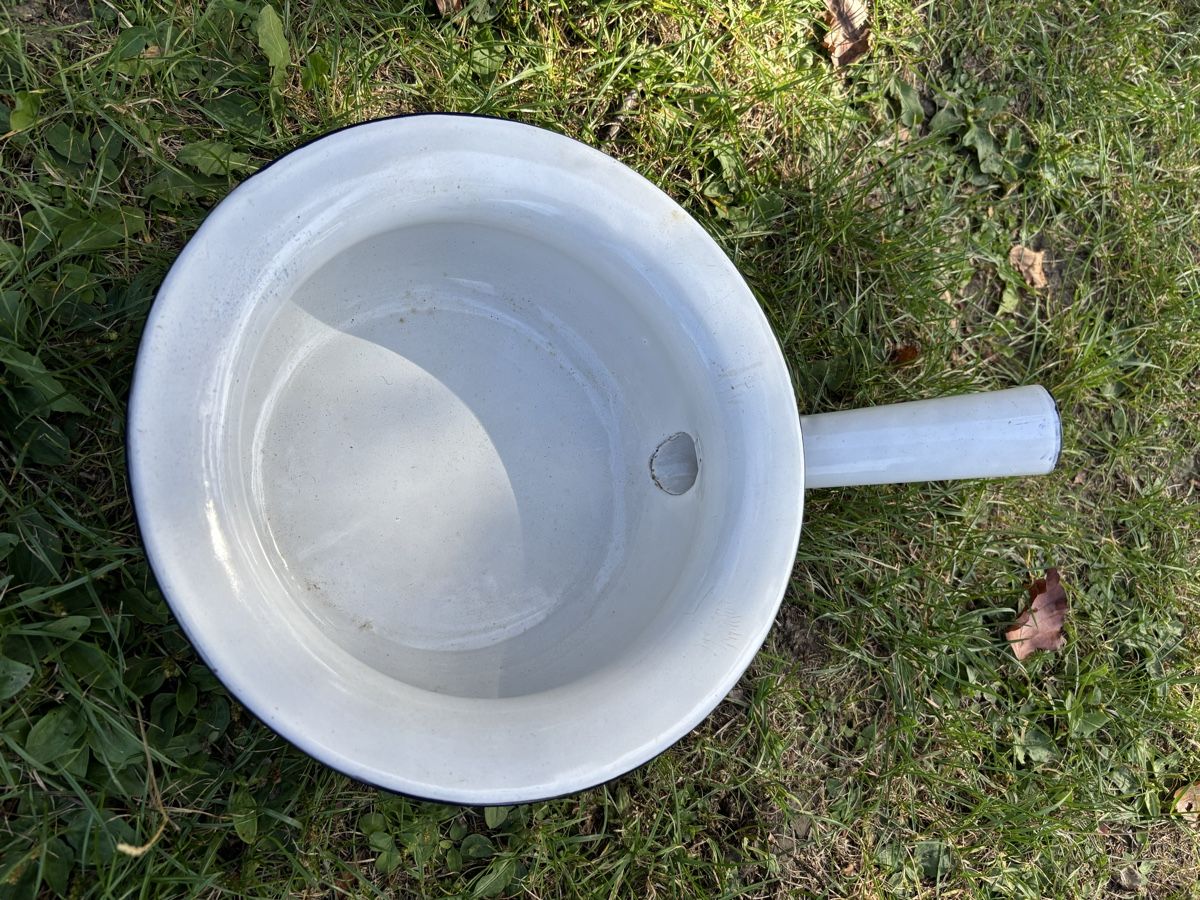 Pentole: Emaillierte Bettpfanne – Usato da Winterthur venduto da umu_t9qd 1