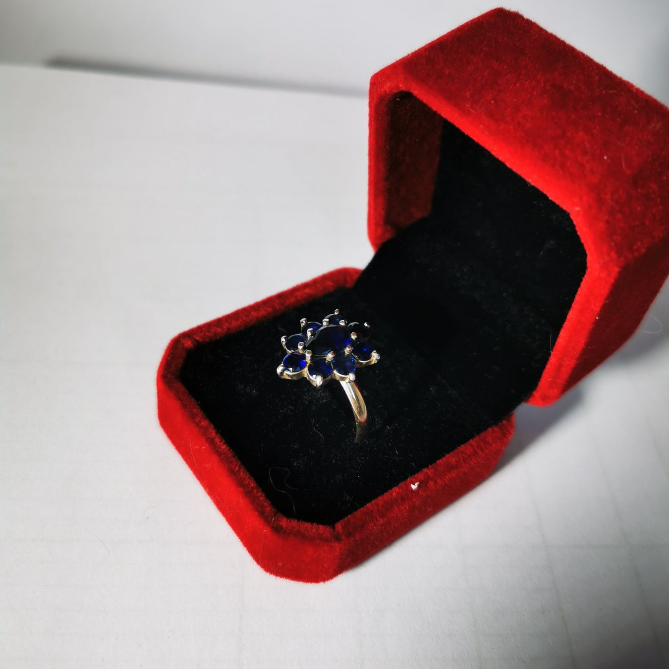 Anelli: Weisgold ring mit saphiren – Usato da Frauenfeld venduto da dimitri74