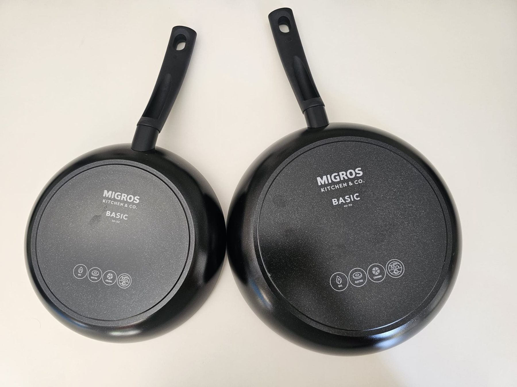 Migros Padelle: 2x Bratpfanne Migros Kitchen&Co Basic (Durchmesser 28 & 24) – Nuovo (secondo la descrizione) da Tann venduto da n_62qxpg 1