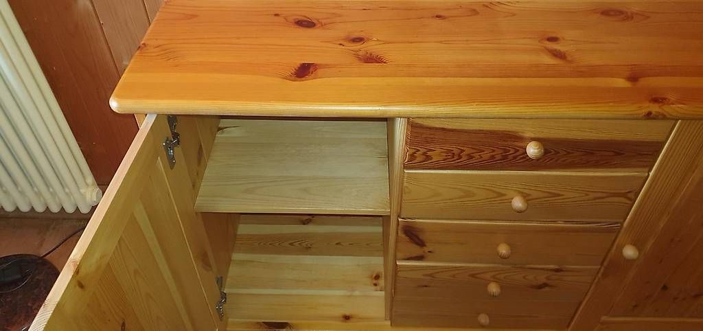 Credenze: Magnifique buffet en bois massif – Usato da Mont-sur-Rolle venduto da ppu_h5yw 1