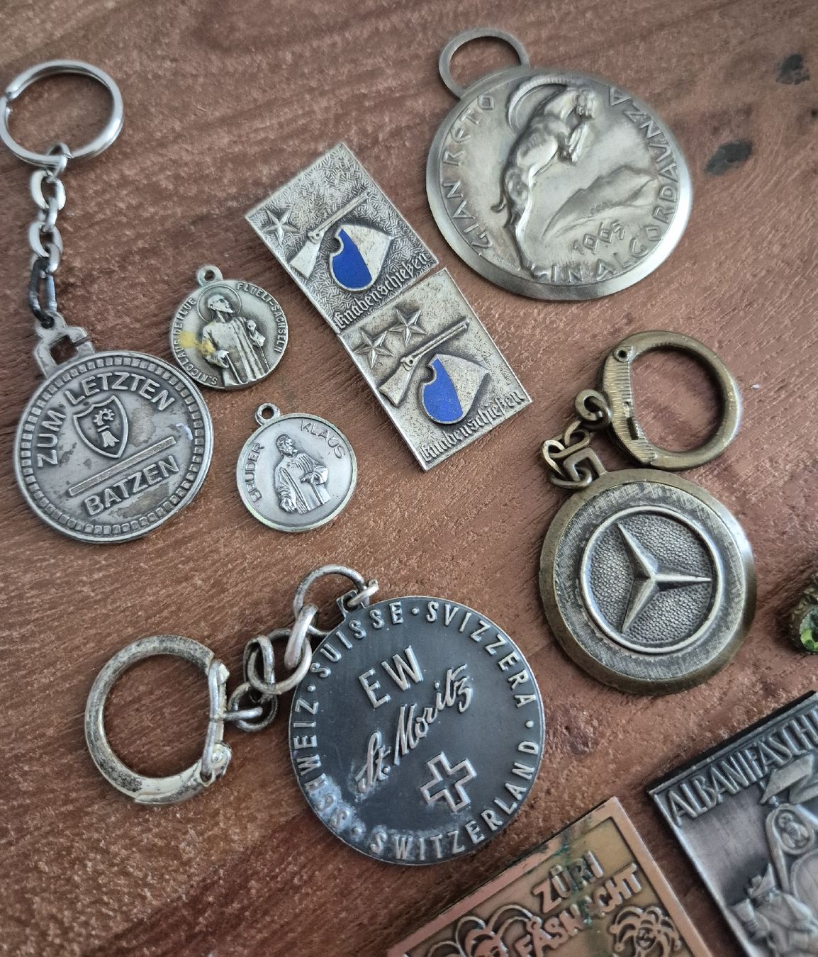 Anhänger: Vintage Pin & Anhängerlot – Gebraucht aus Zürich von Dalema13 1
