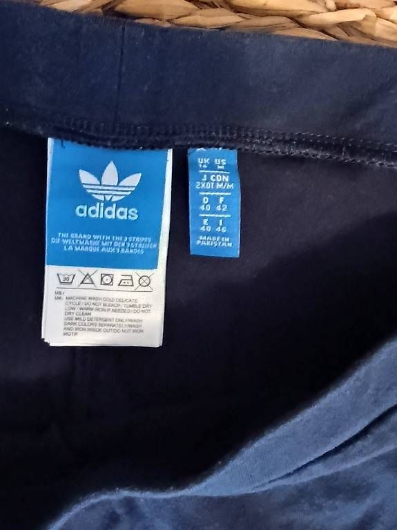 Adidas Leggings: Leggins von Adidas – Usato da Zürich venduto da Melianea 1