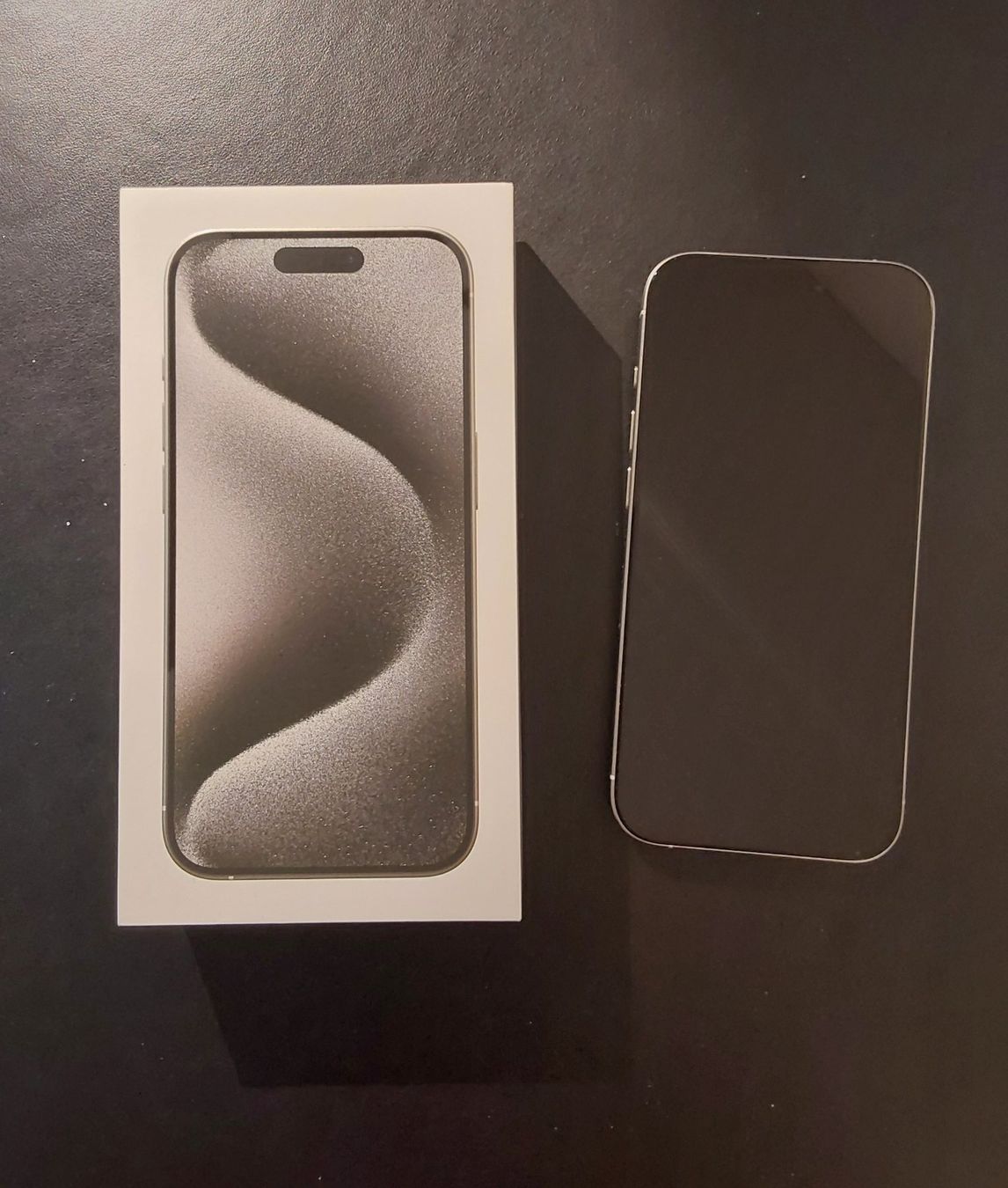 Apple Portables: Iphone 15 Pro / 1TB / mit Garantie Swisscom – D'occasion à Kaltbach par samurai55