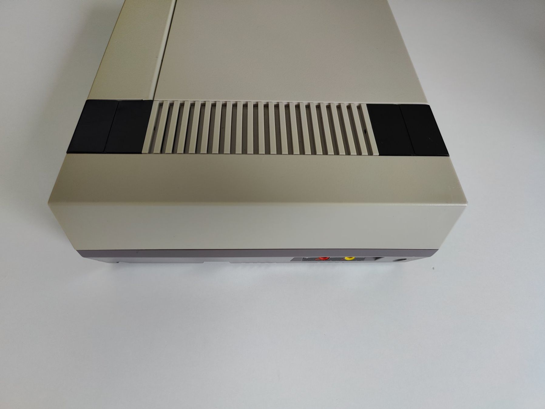 Nintendo Konsolen: Nintendo Entertainment System (NES) Konsole + Controller – Gebraucht aus Dintikon von Nightcom 2