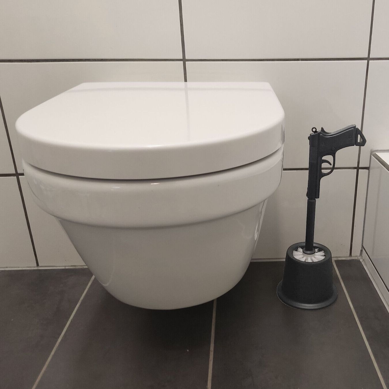 Altri accessori per il bagno: Toilettenbürste Pistole – Nuovo e nell'imballaggio originale da Bülach venduto da StoreInShopSwiss 3