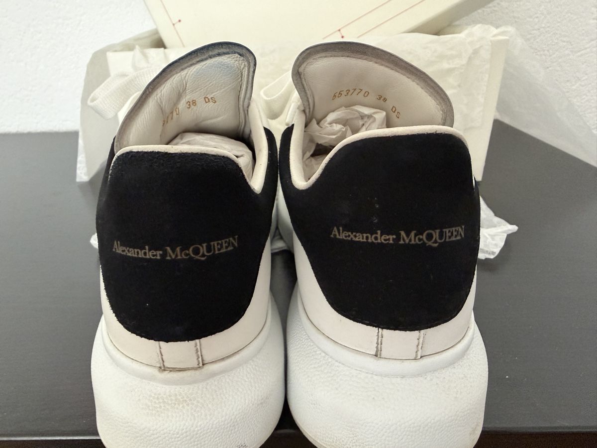 Alexander Mcqueen Damenschuhe: Alexander McQueen White Leather Sneakers - Size EU 38 – Gebraucht aus Oberengstringen von Titina90 3