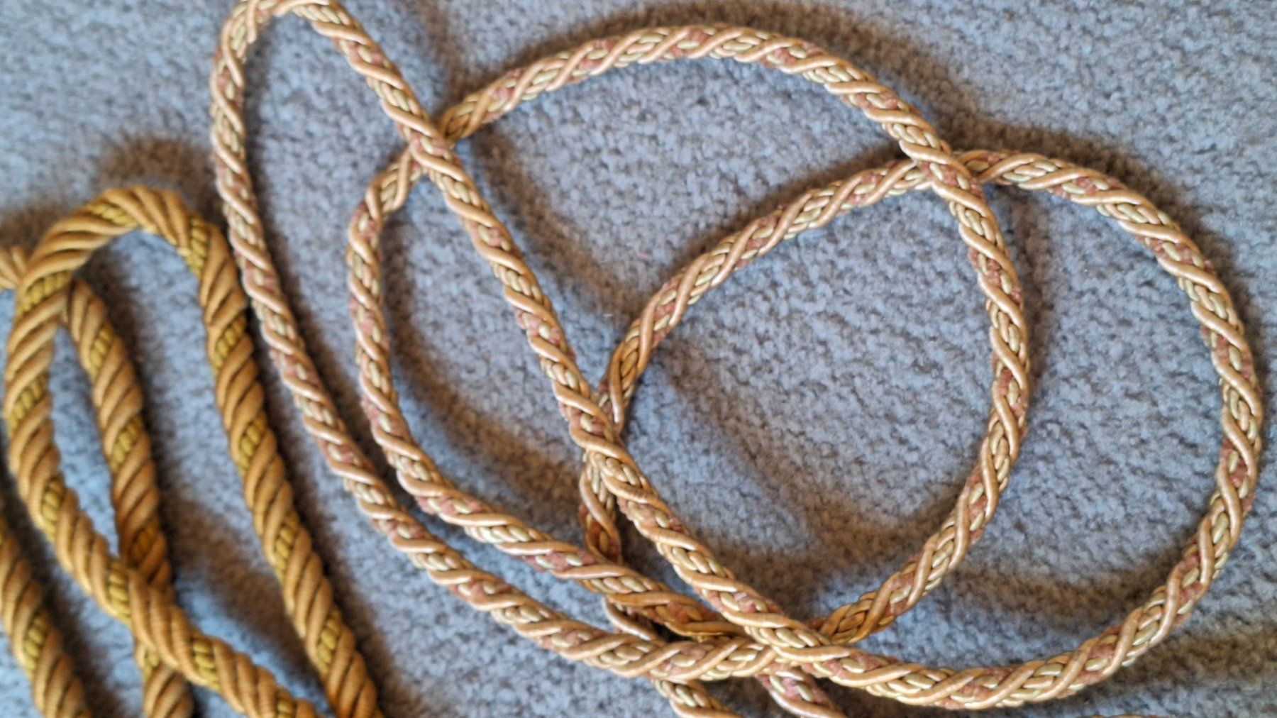 Tutte le decorazioni: Vintage Quasten / Kordeln – Usato da Arlesheim venduto da shopradl 5