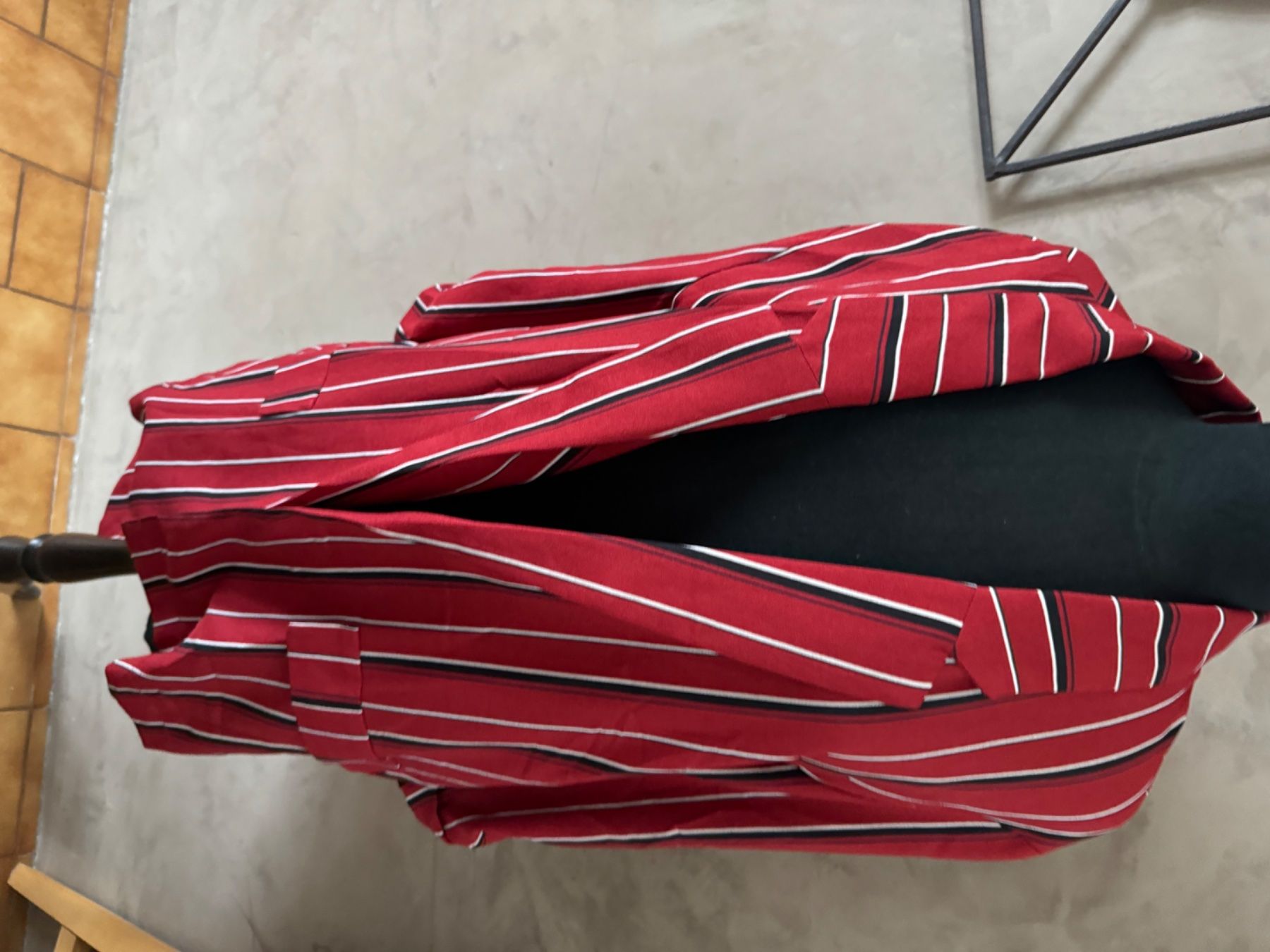 Giacche: Blazer bordeaux Taille M Mel – Usato da Veyrier venduto da kimedovapa