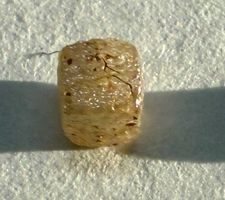 Schöner kubischer Rohdiamant, ca. 4 mm