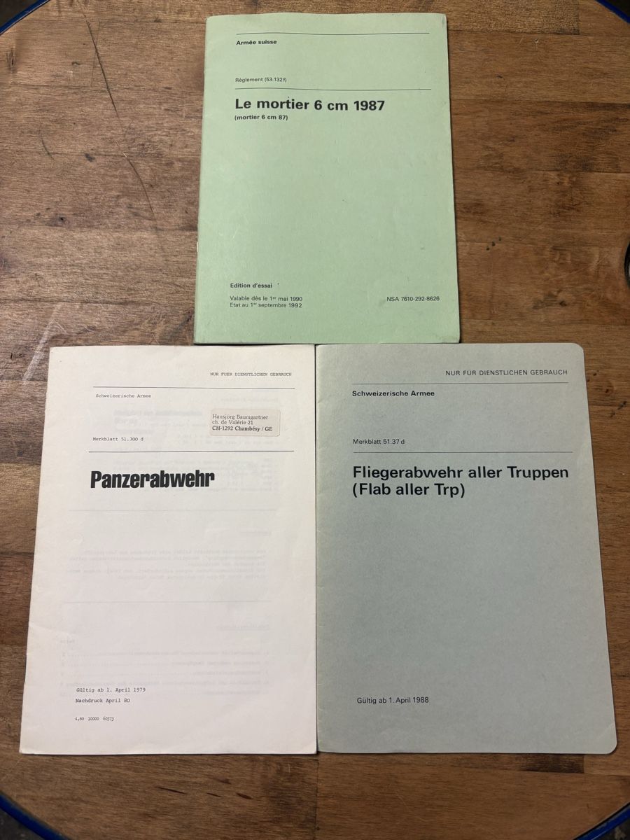 Libri: Schweizer Armee Reglemente – Usato da Arni AG venduto da Erfolgreich