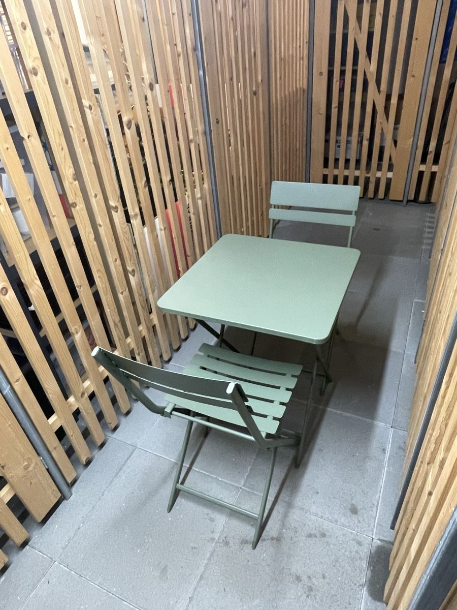 Tavoli: Gartentisch + 2 Stühle (klappbar) – Usato da Olten venduto da Nalacluni