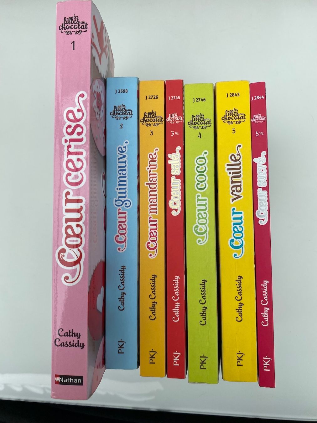 Libri: LES FILLES AU CHOCOLAT - 7 tomes – Usato da Plan-les-Ouates venduto da Salvatore1995 2