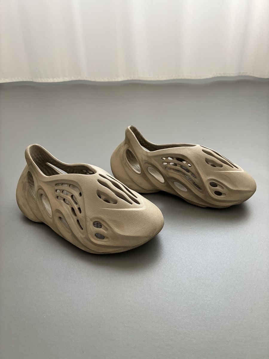 Adidas Scarpe da uomo: Yeeze Adidas Foam Runner – Usato da Zürich venduto da cla_pm5d 6