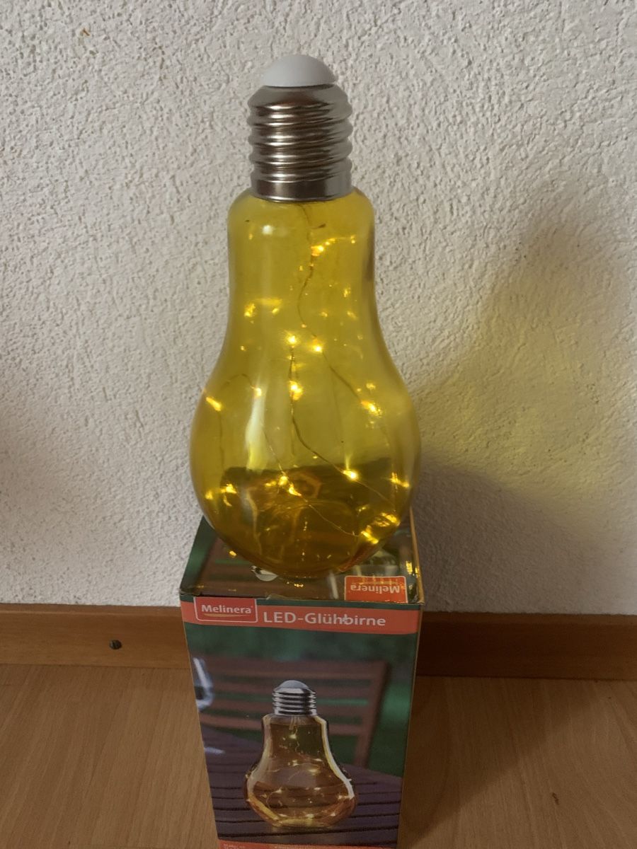Tutte le decorazioni: Led-Glühbirn – Usato da Chézard-St-Martin venduto da iva_xw8z