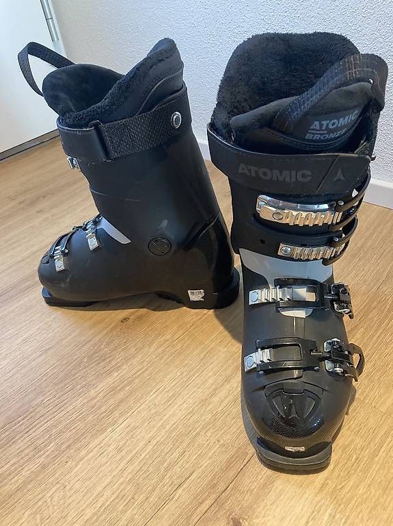 Atomic Scarpe da donna: Skischuhe Atomic Hawk Magna 75 – Usato da Frauenfeld venduto da Anny1985 1
