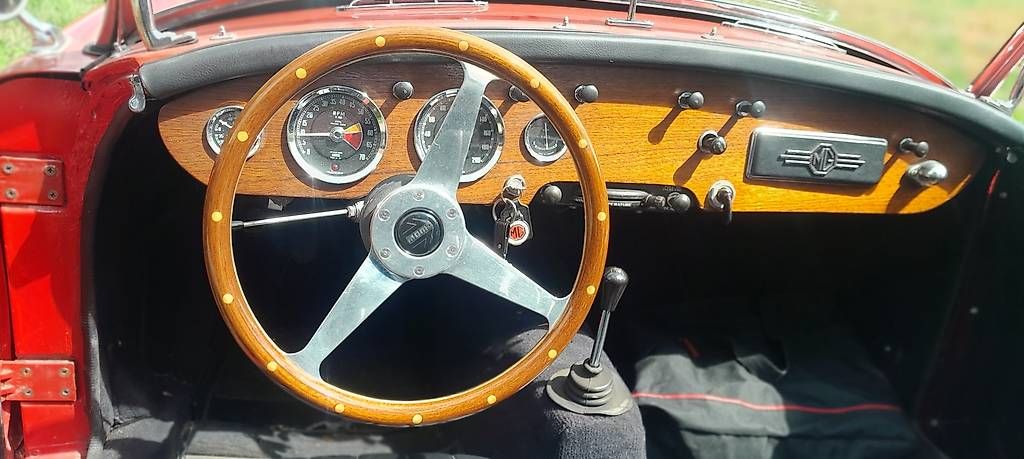 Modellini d'auto: Oldtimer MGA – Usato da Champagne venduto da Sig5790 3