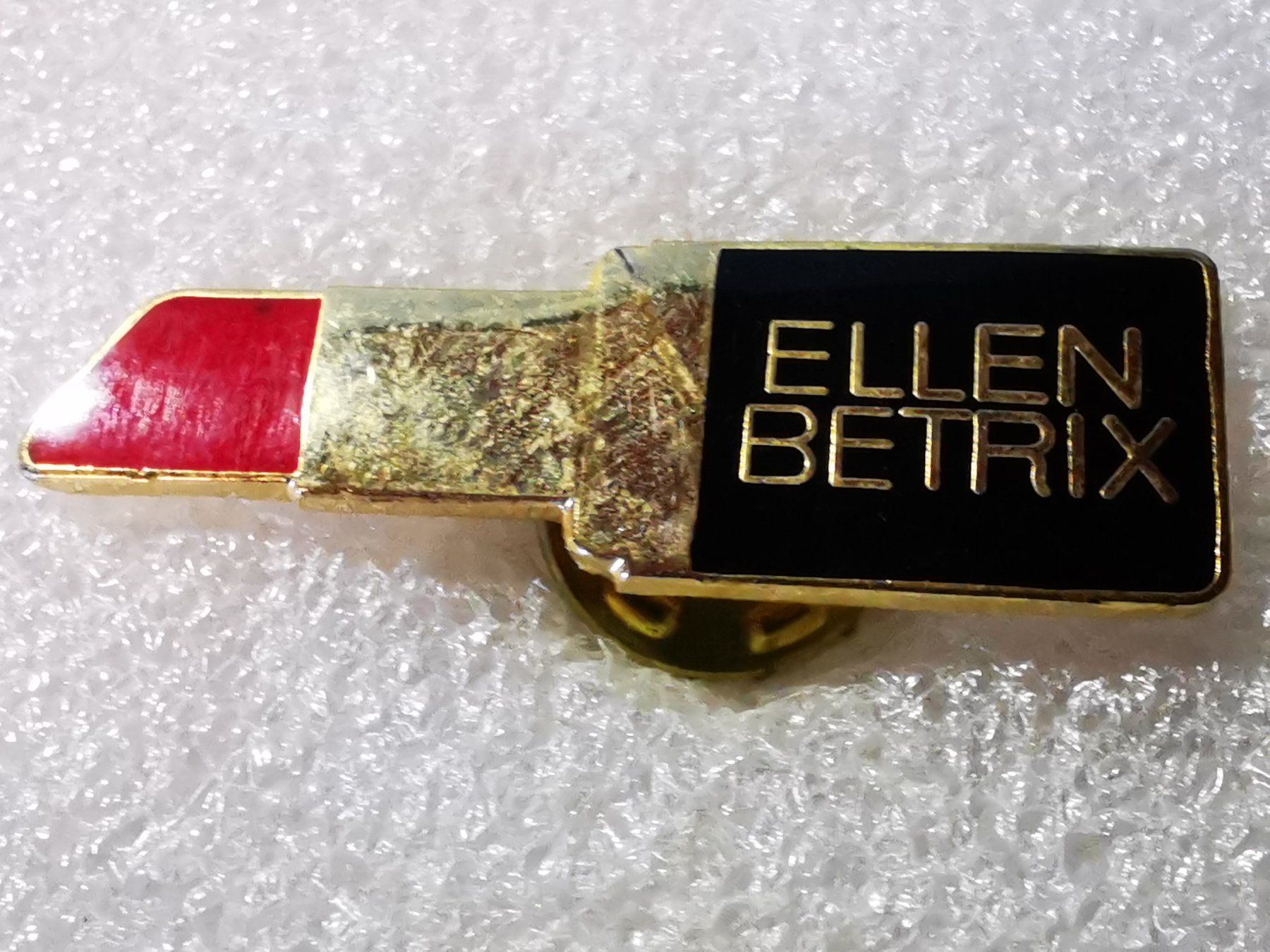 Placchette & Badge: Ansteckpin 30: Ellen Betrix – Usato da Oppligen venduto da Pin-Fall-Shop