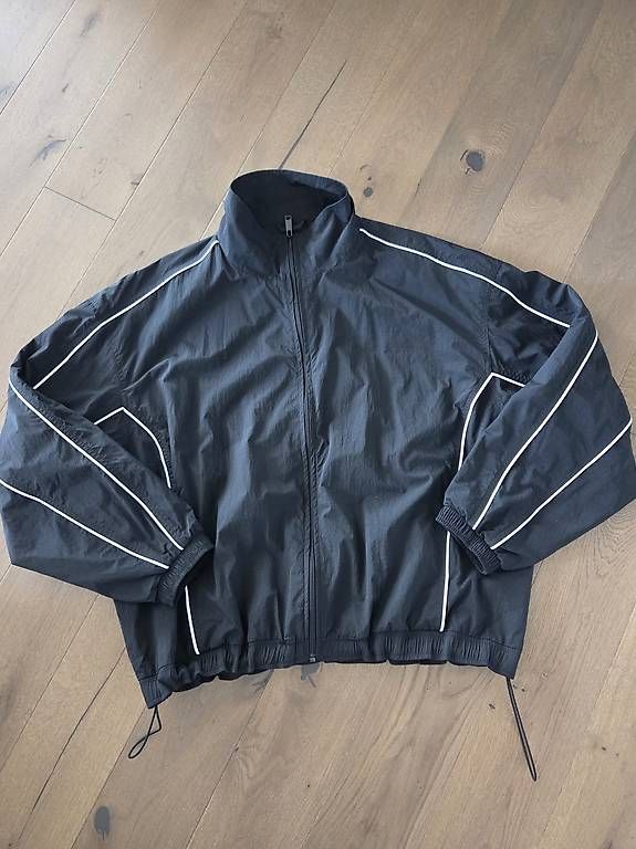 Giacche: Weekday Trackjacket – Usato da St. Gallen venduto da nico.schmid95