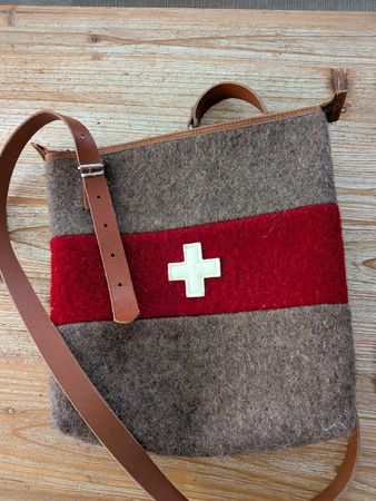 Tasche Schweizer Militärdecke