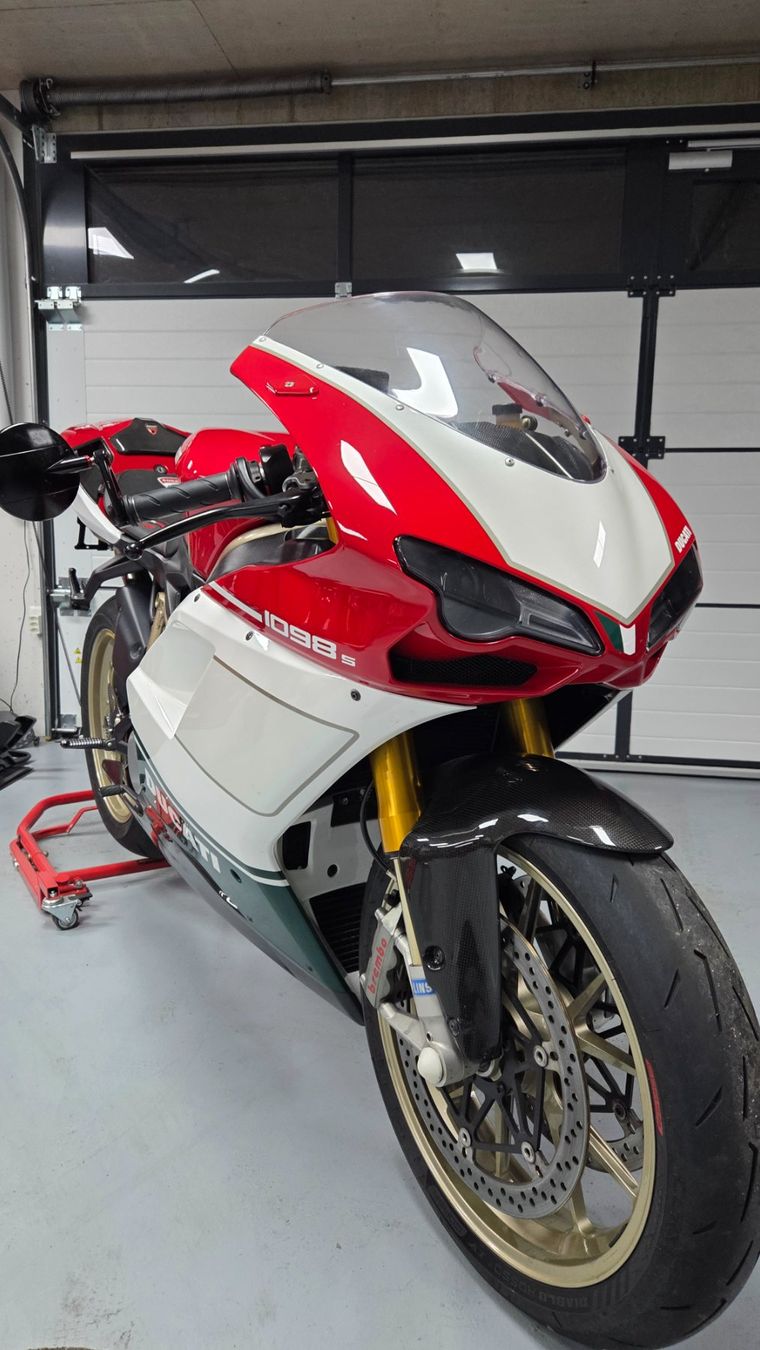Ducati Strada: Ducati 1098 S Tricolore – Usato da Uezwil venduto da Troxi220 1