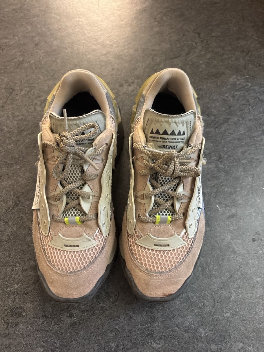 Scarpe da donna: Chunky sneaker gr 39 – Usato da Zürich venduto da Glitterfee